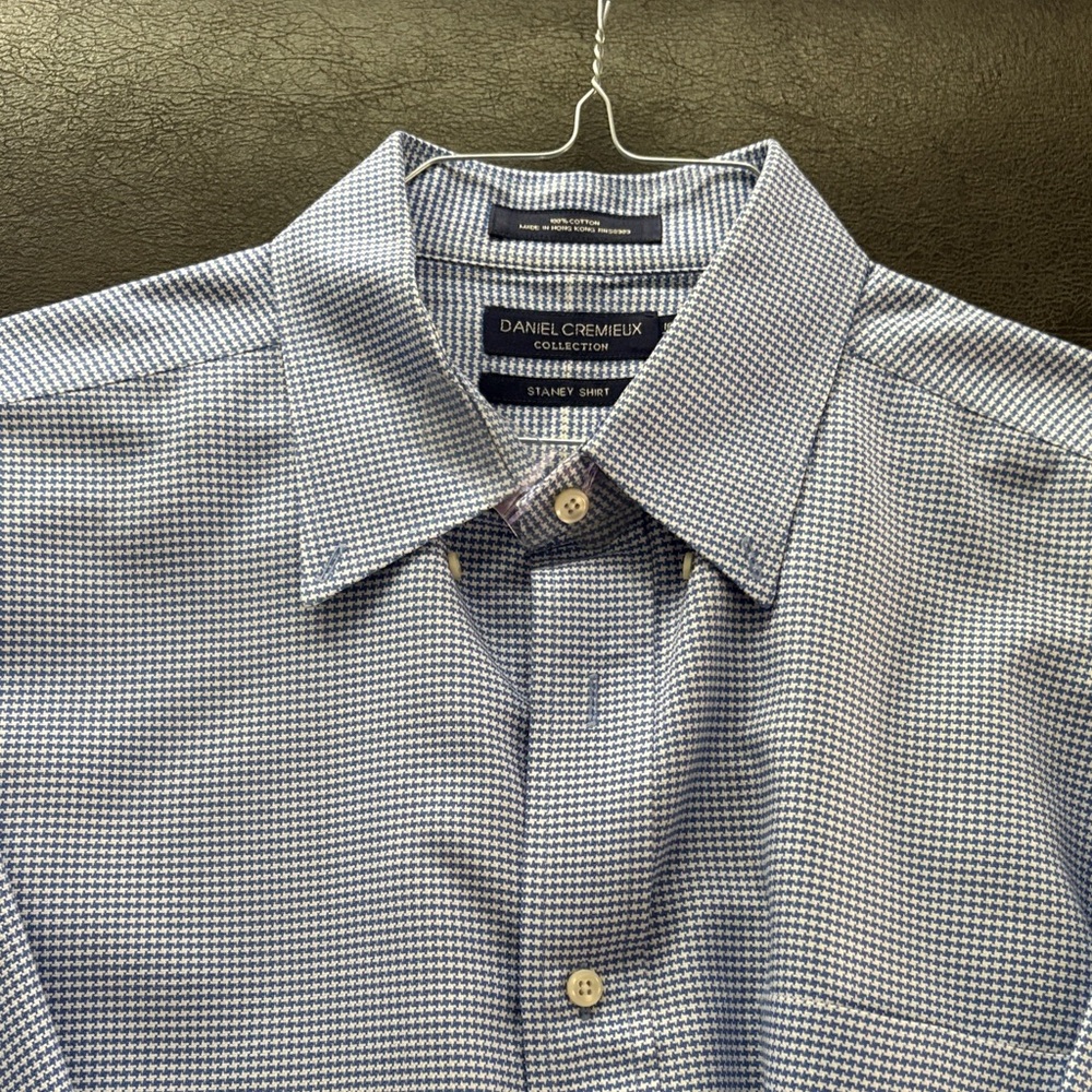 Daniel Cremieux Men's Navy and White Patterned Dress Shirt